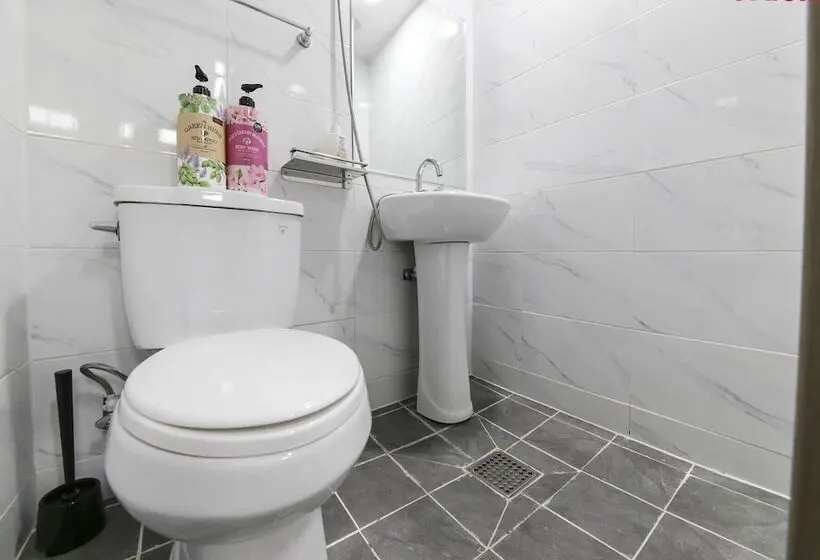 اتاق استاندارد سه نفره, Seoul Station R Guesthouse