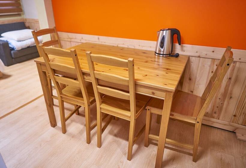 חדר סטנדרט לשלושה, Seoul Station R Guesthouse