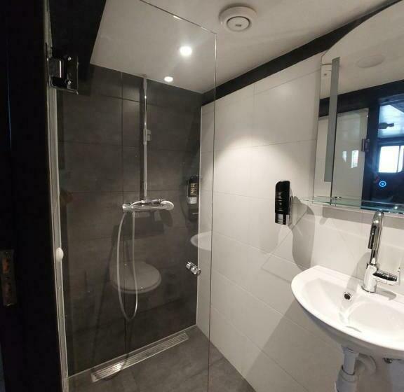 اتاق استاندارد, Heart Of Amsterdam Hostel