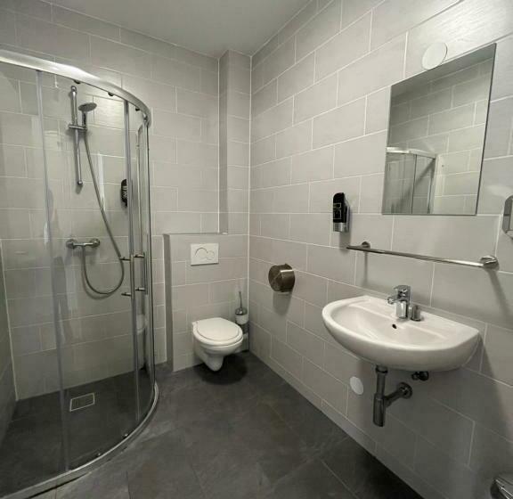 اتاق استاندارد سه نفره, Heart Of Amsterdam Hostel