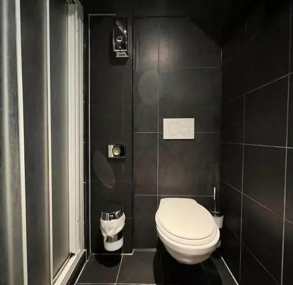 اتاق استاندارد سه نفره, Heart Of Amsterdam Hostel