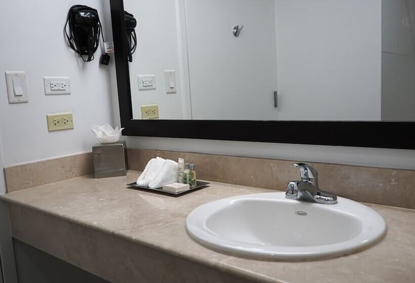 اتاق لوکس, Costa Bahia Hotel & Convention Center