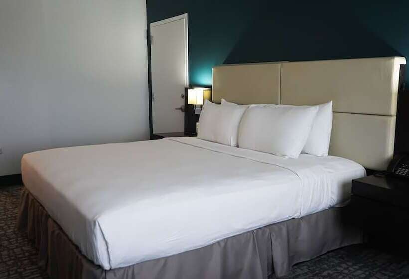 اتاق لوکس, Costa Bahia Hotel & Convention Center