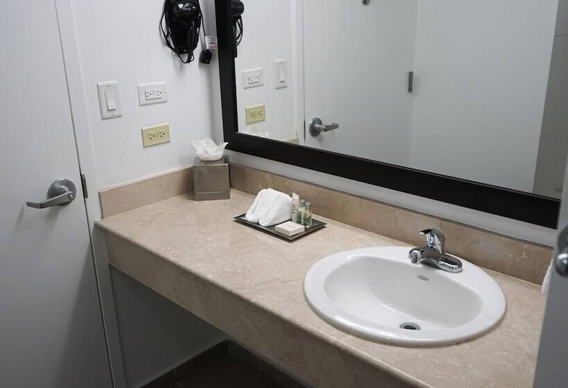 اتاق لوکس, Costa Bahia Hotel & Convention Center