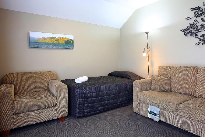 اتاق اجرایی, Adana Hiltonsa