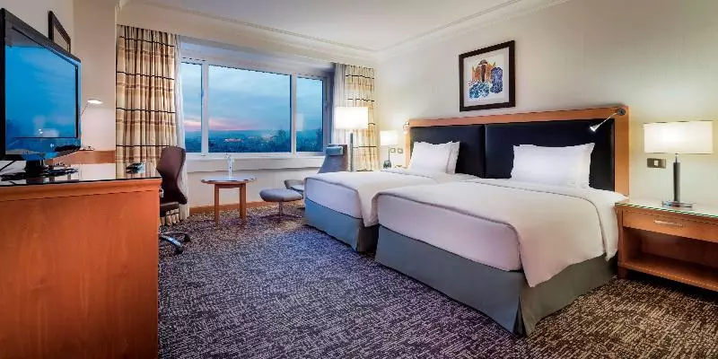 اتاق استاندارد با چشم‌انداز شهر, Adana Hiltonsa