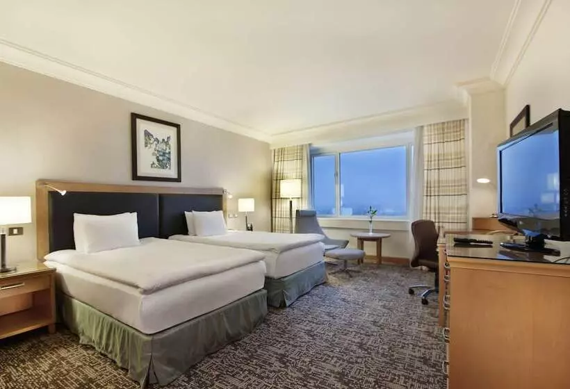 اتاق استاندارد با چشم‌انداز شهر, Adana Hiltonsa