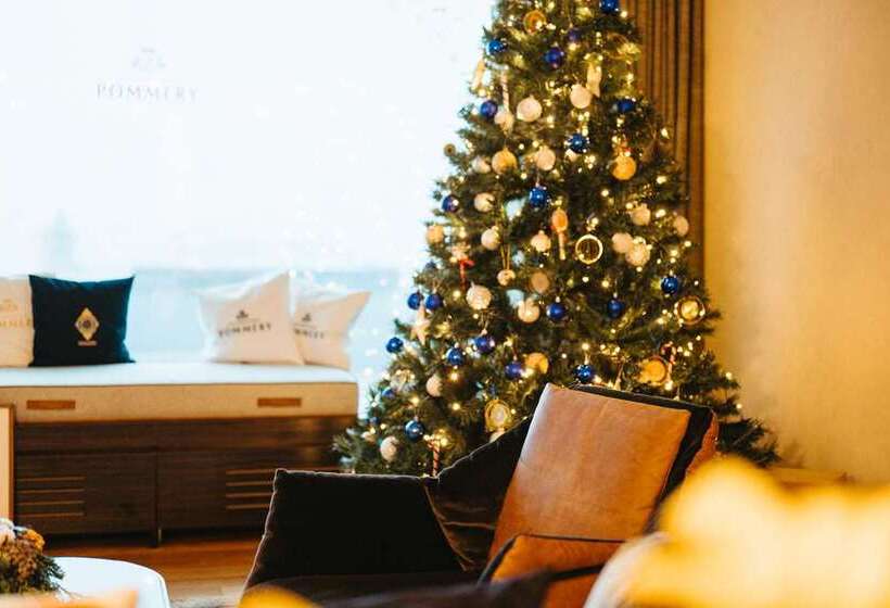 اتاق اجرایی با تخت بزرگ, Adana Hiltonsa