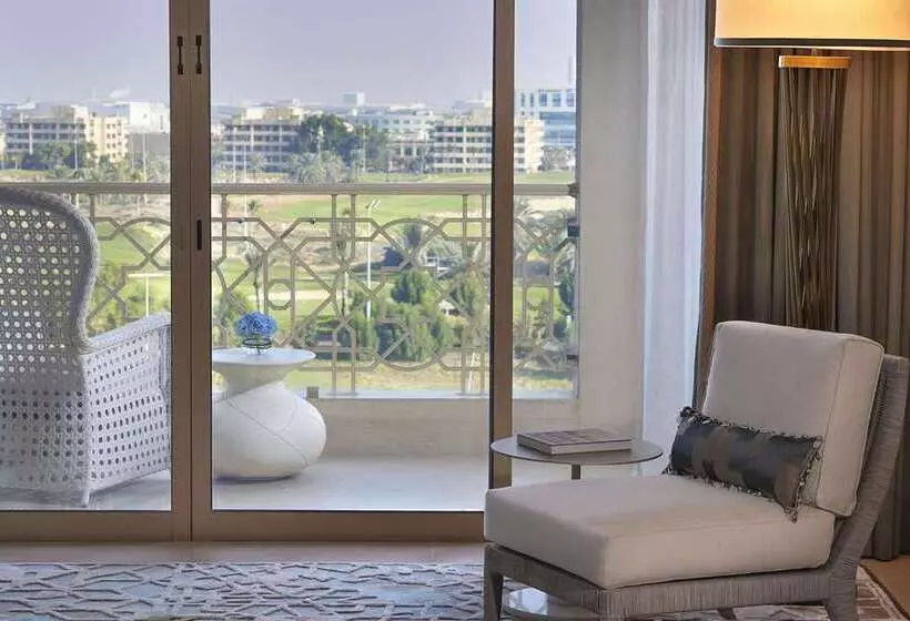 اتاق استاندارد با چشم‌انداز رودخانه, Adana Hiltonsa