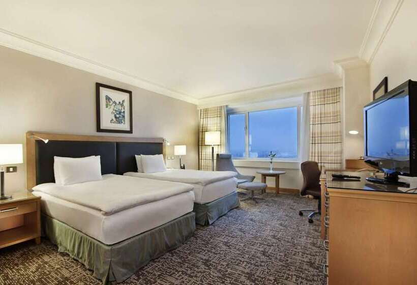 اتاق اجرایی, Adana Hiltonsa