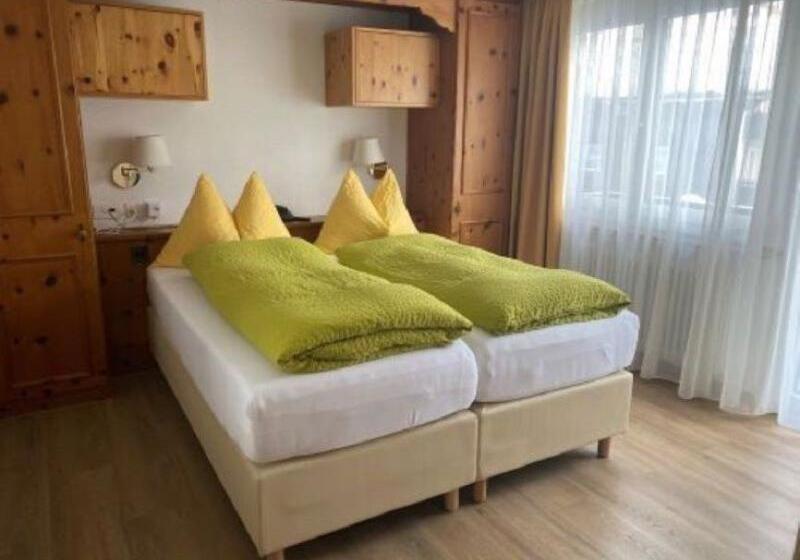 اتاق استاندارد, Adonis