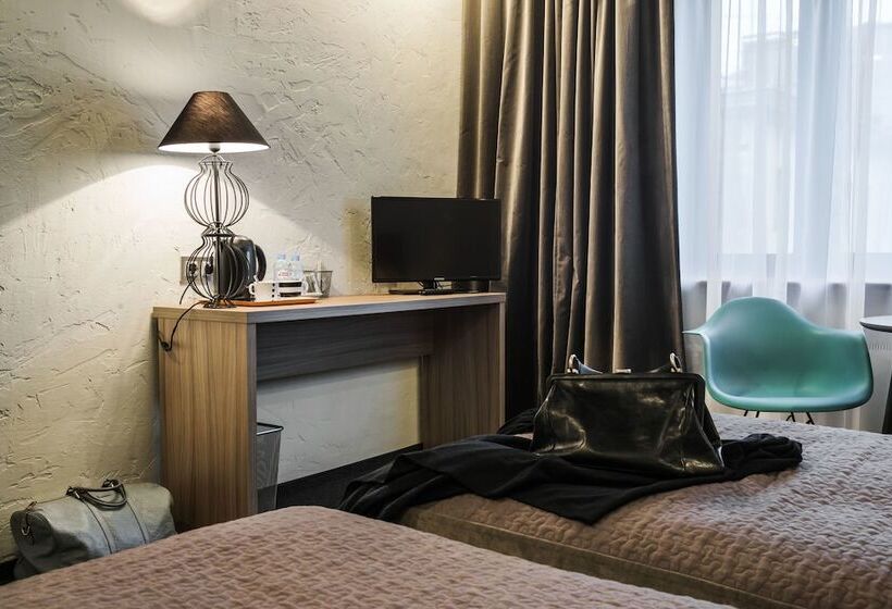 اتاق استاندارد, The Brothers Karamazov