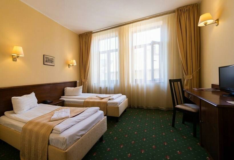 חדר סטנדרט, Coroana