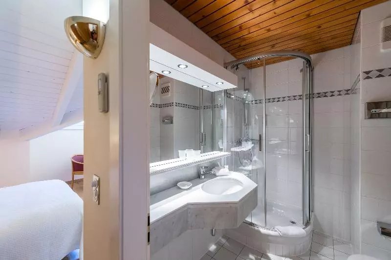 スタンダードルーム, Des Bains De Saillon