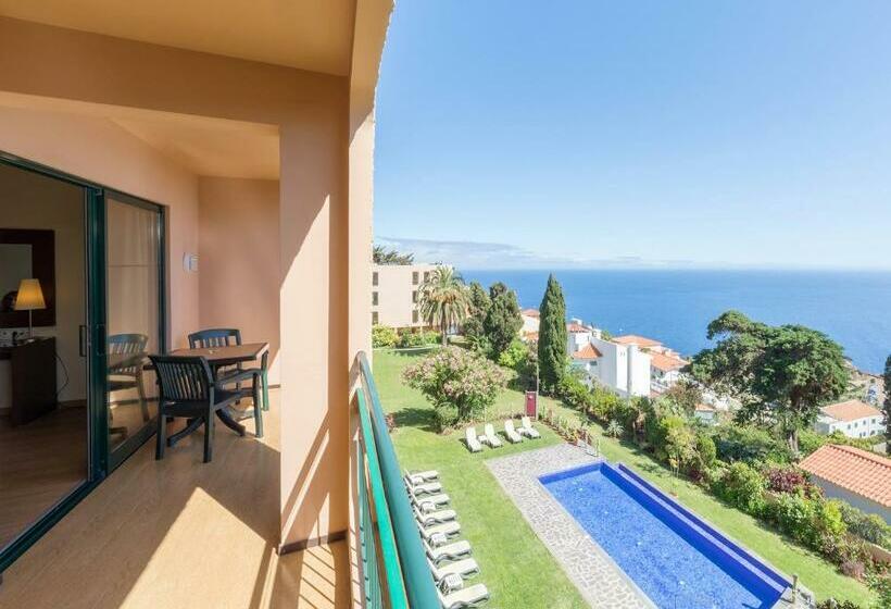 带有一个卧室和海景的高级公寓, Dom Pedro Garajau