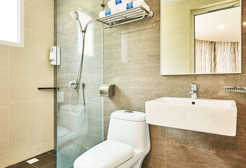 Deluxe Room, Ibis Budget Singapore Crystal