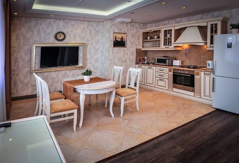 חדר סטודיו סטנדרד, Intourist