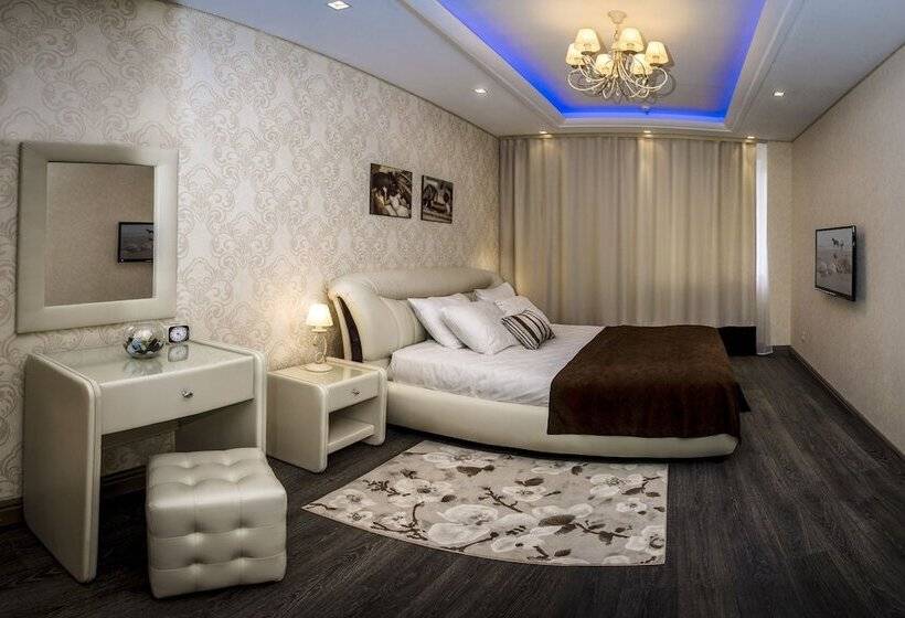 דירת שני חדרים, Intourist