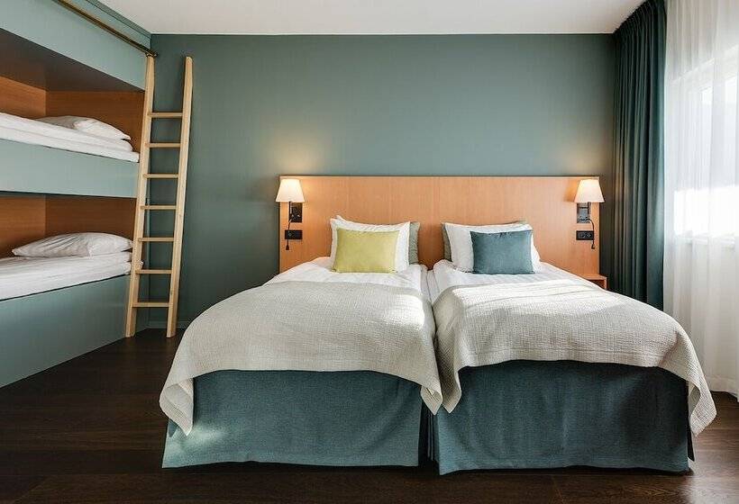 חדר משפחתי, Quality Hotel Globe