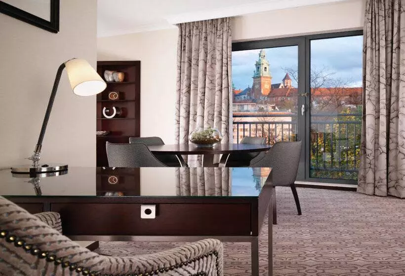 Deluxe Suite King Bed, Sheraton Grand Krakow