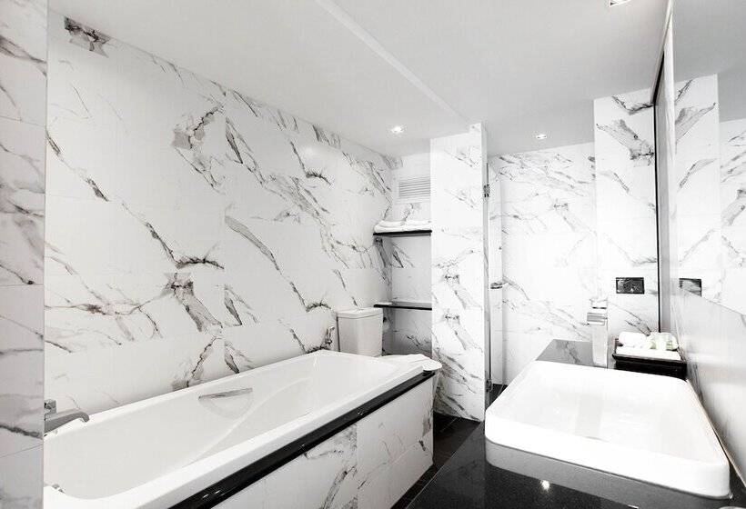 디럭스 룸, Methavalai