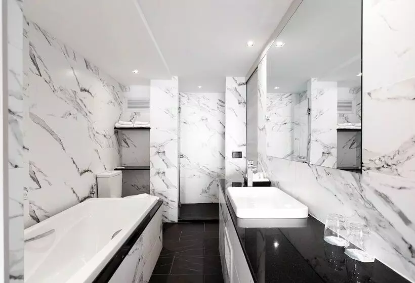 Deluxe Kamer, Methavalai