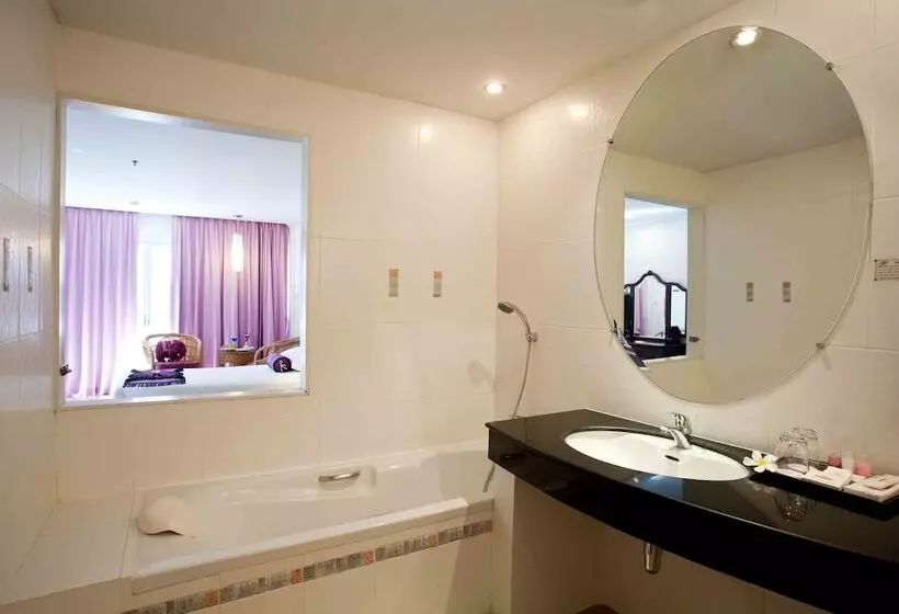 Deluxe Kamer, Methavalai