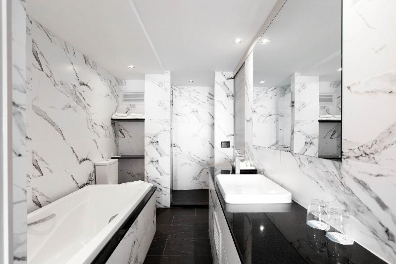 디럭스 룸, Methavalai