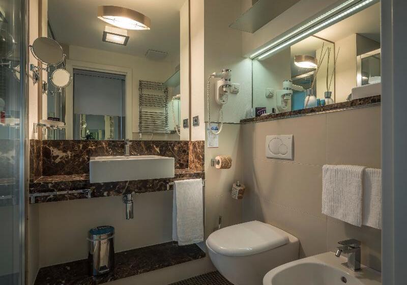 수피리어 룸, Methavalai