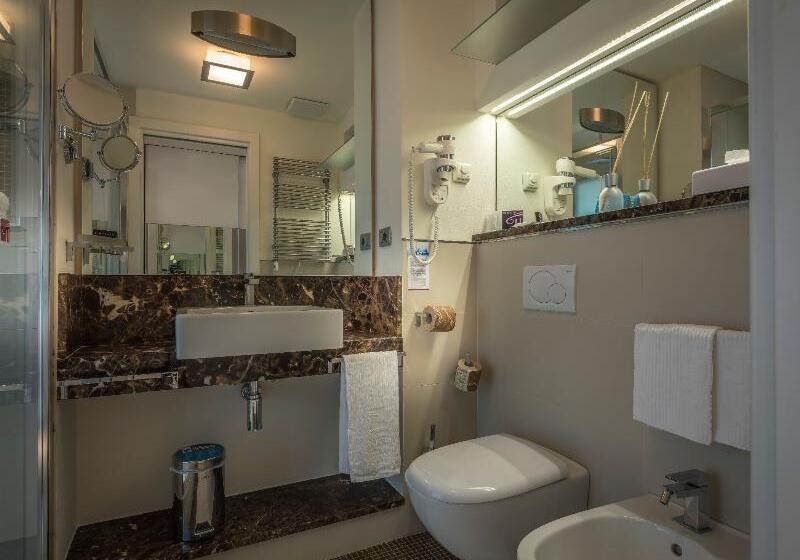 수피리어 룸, Methavalai