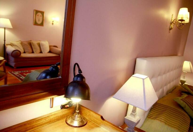 اتاق لوکس, Uyan   Special Class