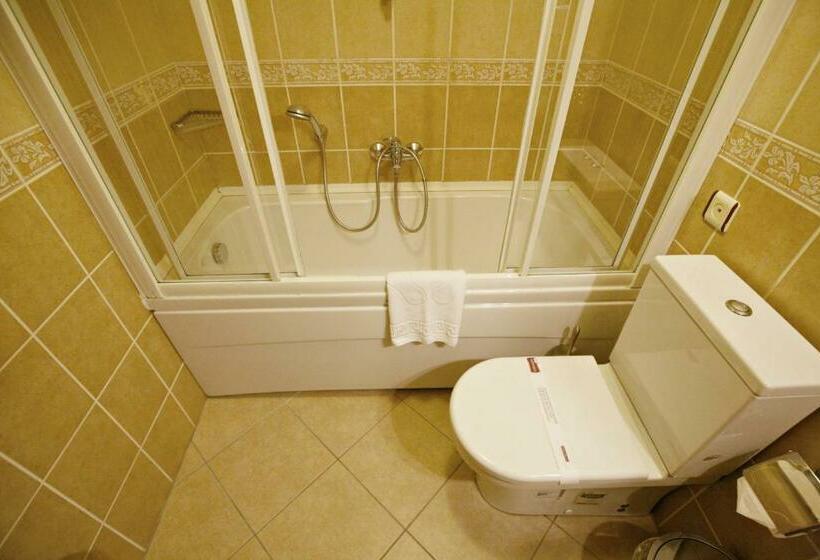 اتاق استاندارد, Uyan   Special Class