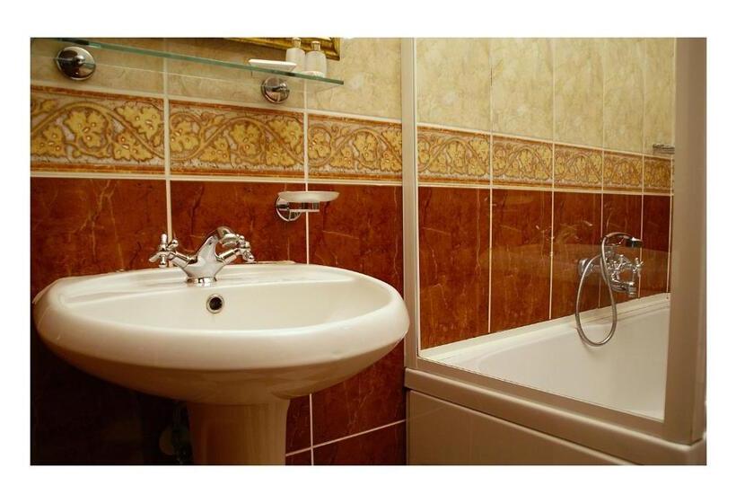 اتاق استاندارد, Uyan   Special Class