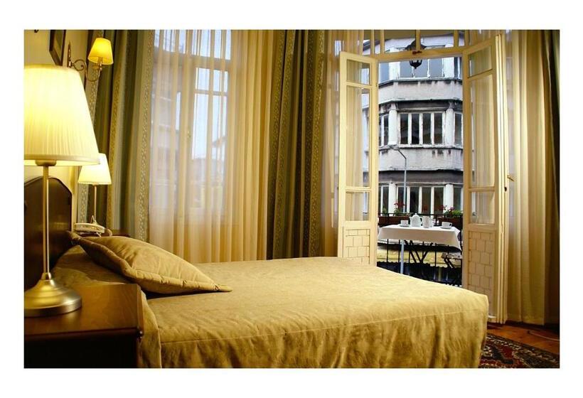 اتاق استاندارد, Uyan   Special Class