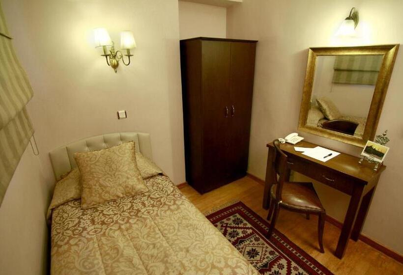 اتاق عادی یک تخته, Uyan   Special Class