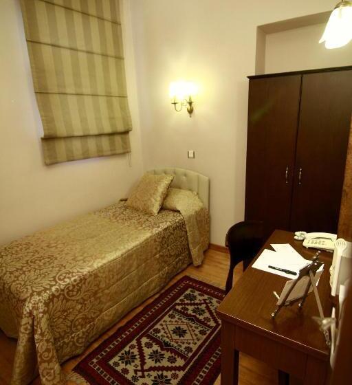 اتاق عادی یک تخته, Uyan   Special Class