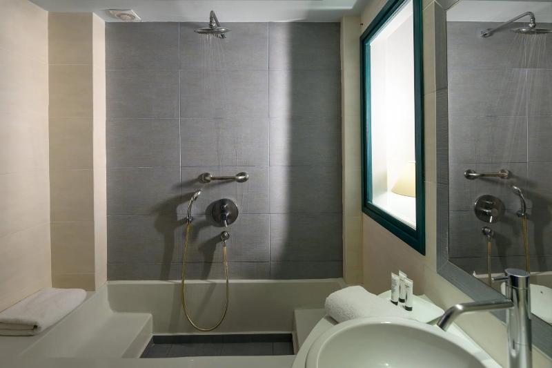 经济房, Veggera Beach