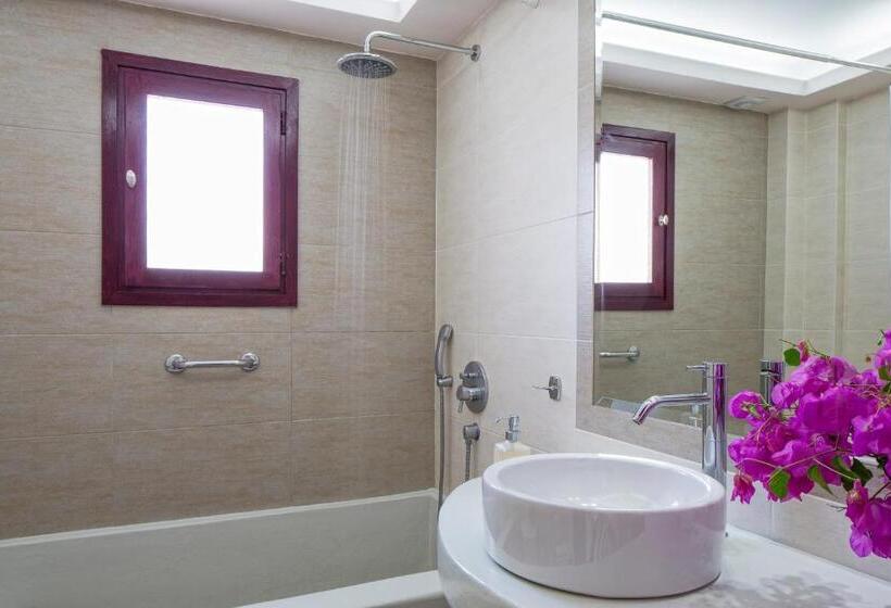 复式房间, Veggera Beach