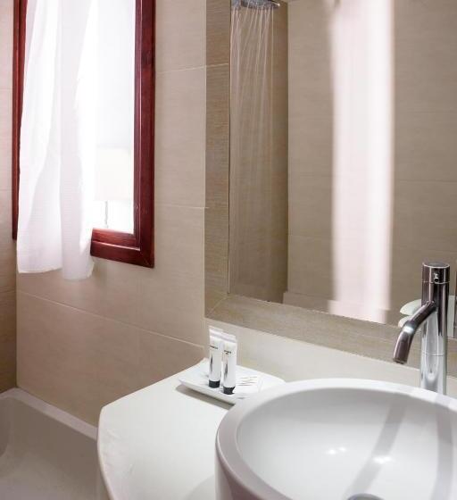 复式房间, Veggera Beach