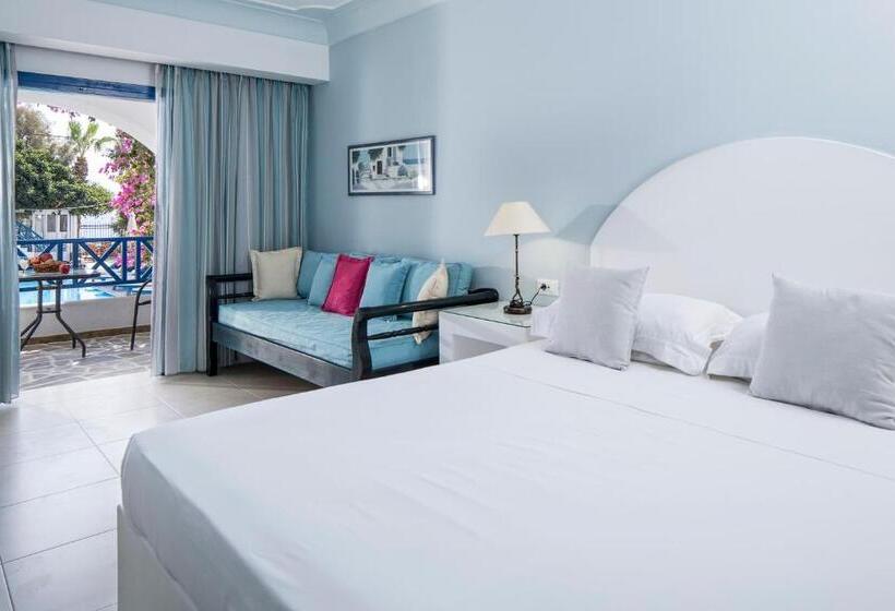 高级三人间, Veggera Beach