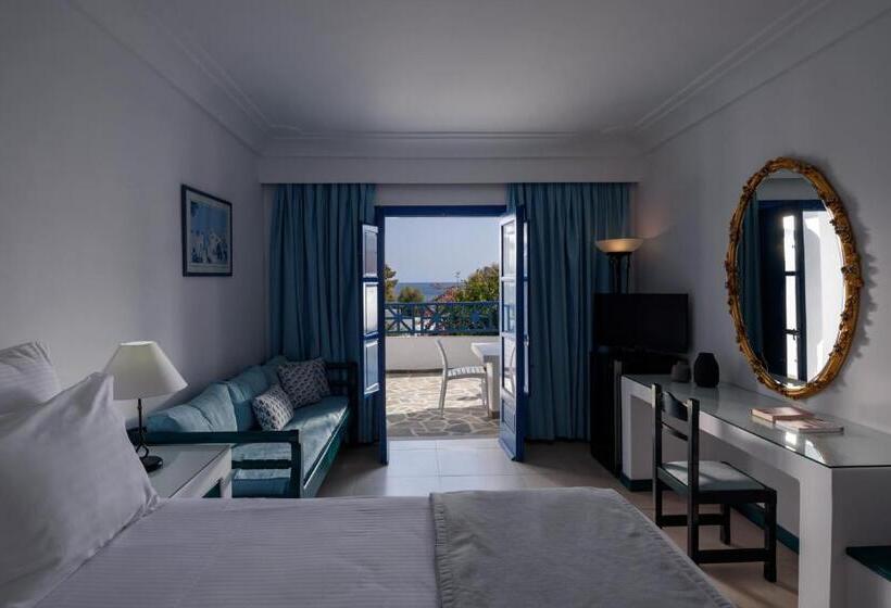 高级三人间, Veggera Beach