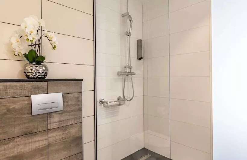 Comfort Room, Plaza Premium Grand Winston