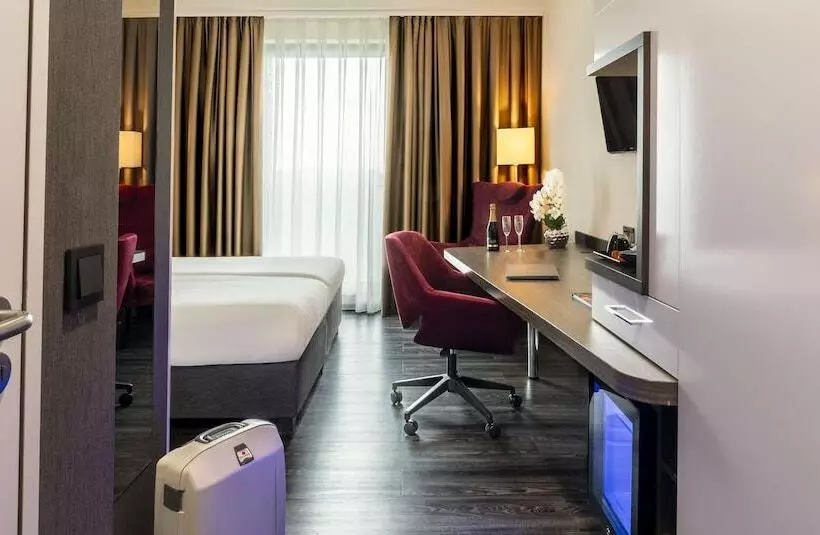 Comfort Room, Plaza Premium Grand Winston
