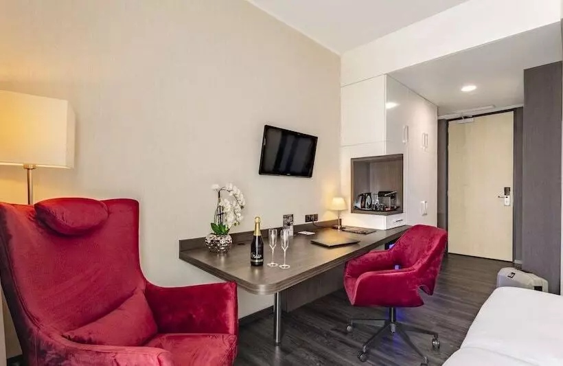 Comfort Room, Plaza Premium Grand Winston