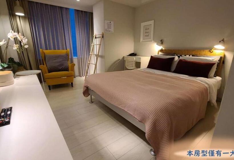 سوییت لوکس, Yomi Hotel   Shuanglian Mrt