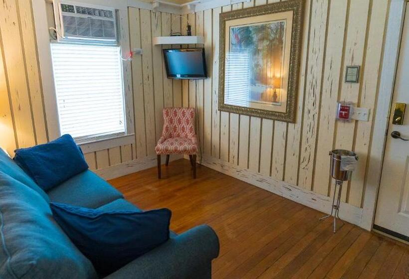 سوئیت 2 خوابه, The Heirloom Inn