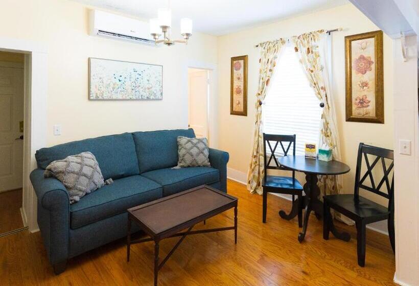 سوییت خانوادگی, The Heirloom Inn