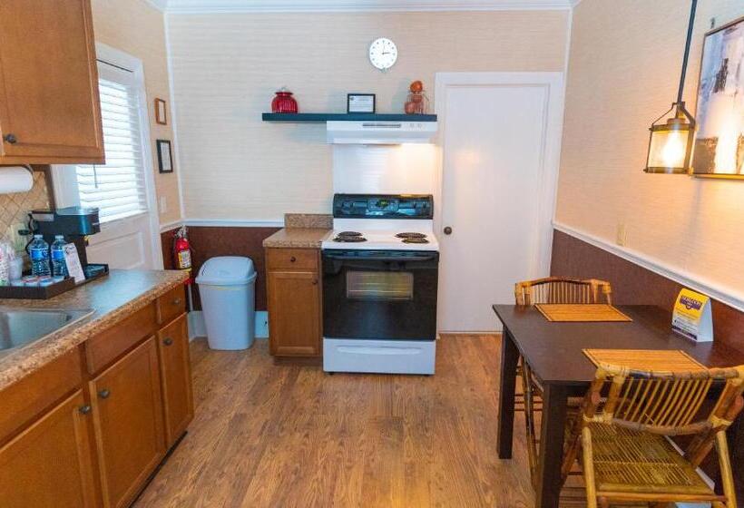 آپارتمان لوکس 1 خوابه, The Heirloom Inn