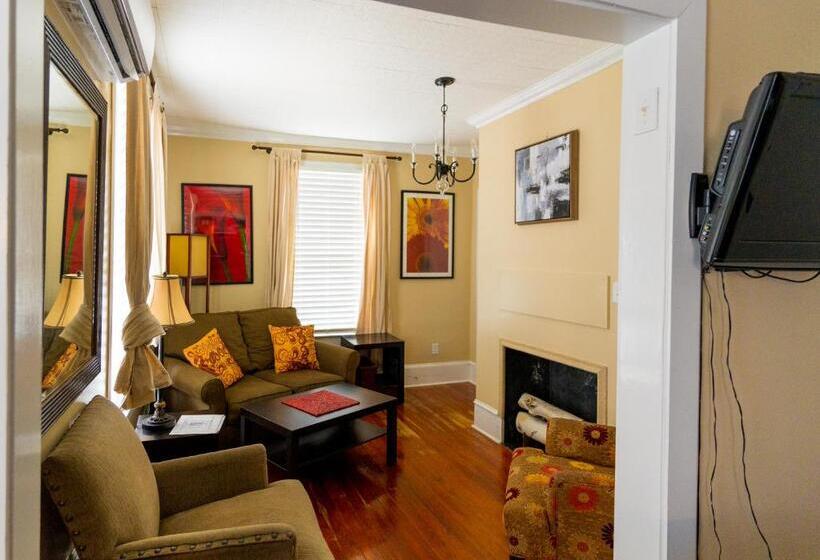 Deluxe Suite King Bed, The Heirloom Inn