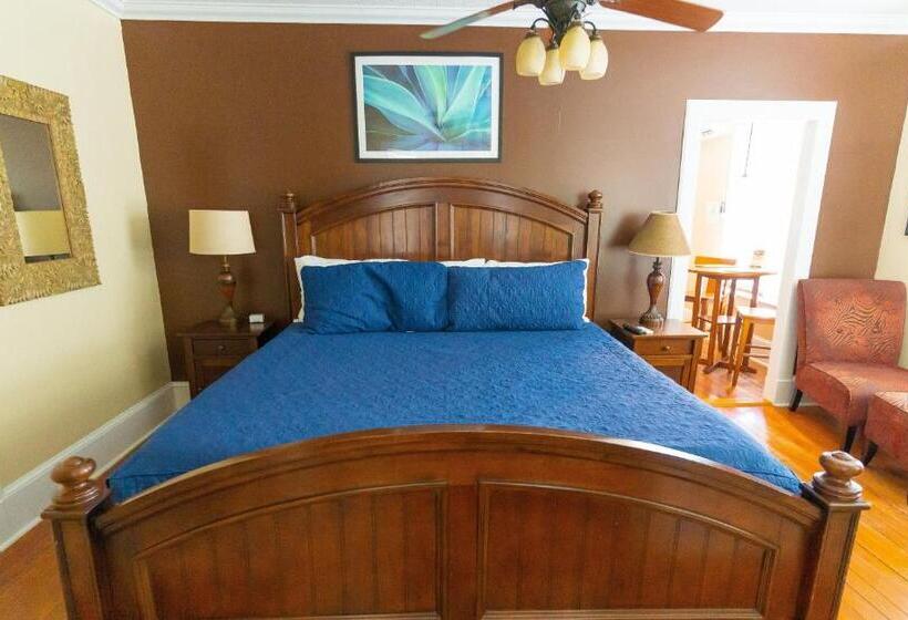 Deluxe Suite King Bed, The Heirloom Inn